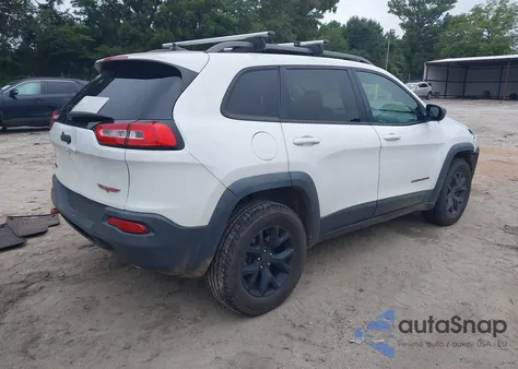 2016 Jeep Cherokee Trailhawk from USA, damaged, VIN 1C4PJMBS3GW361604